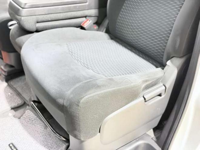 セレナ2.0 20X S-HYBRID　防錆塗装CDエンスタ 2WD 2000