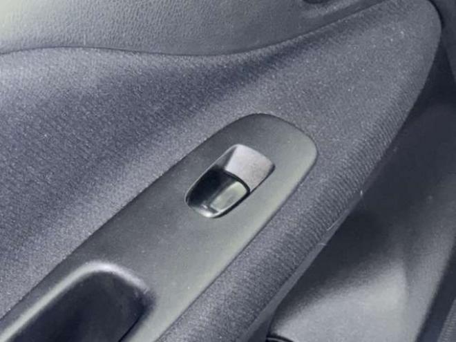 セレナ2.0 20X S-HYBRID　防錆塗装CDエンスタ 2WD 2000