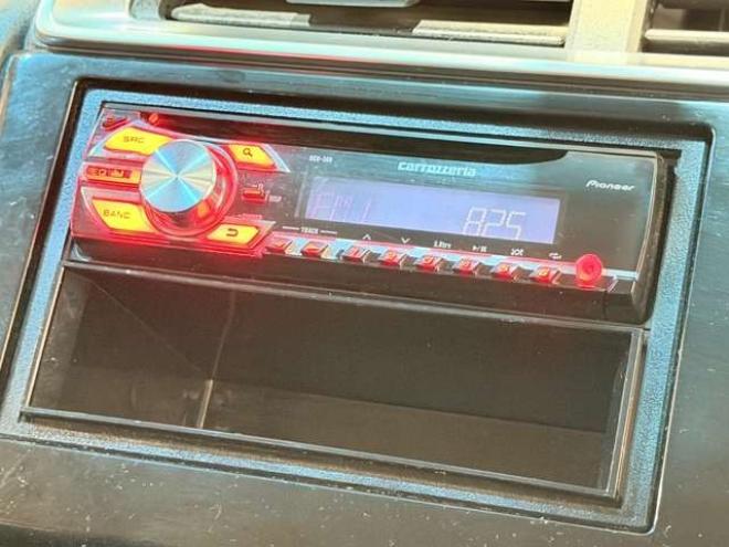 フィット1.3 13G Fパッケージ 4WD　防錆塗装4WDスマキーCD 1300