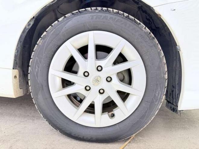 プリウスα1.8 S　下廻防錆TVナビBカメ 2WD 1800