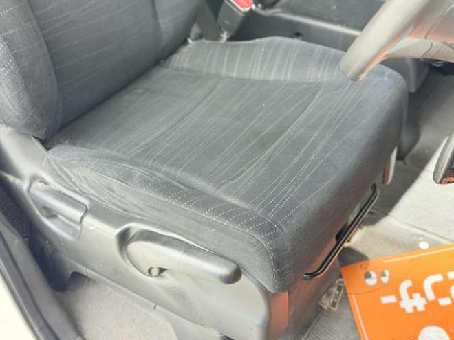 ステップワゴン2.0 G Lパッケージ 4WD　防錆塗装4WDTVナビBカメエンスタETC夏冬タイヤ 2000