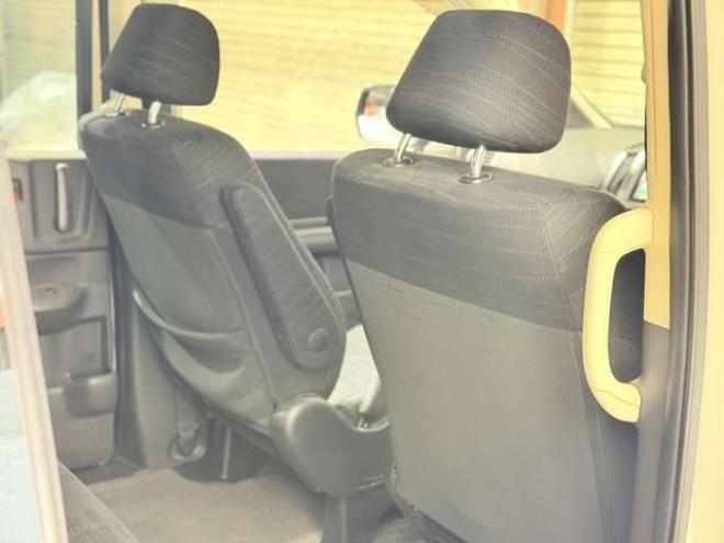 ステップワゴン2.0 G Lパッケージ 4WD　防錆塗装4WDTVナビBカメエンスタETC夏冬タイヤ 2000