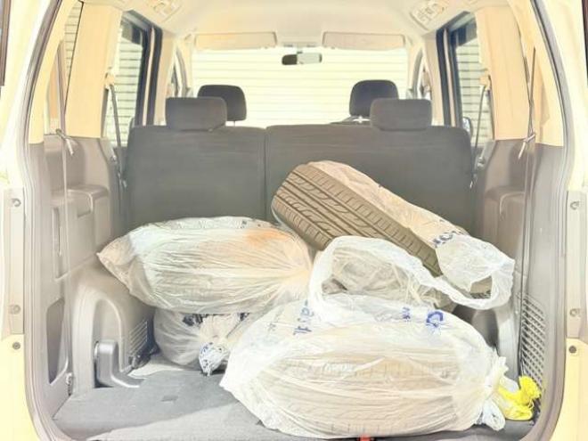 ステップワゴン2.0 G HIDエディション 4WD　防錆塗装4WDTVナビBカメ 2000