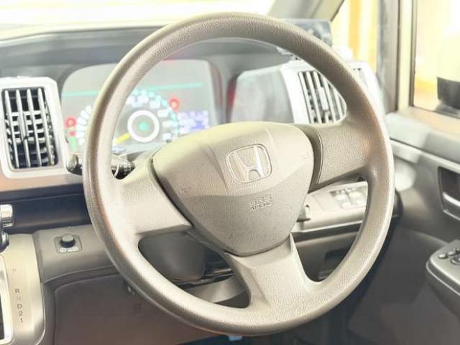 ステップワゴン2.0 G HIDエディション 4WD　防錆塗装4WDTVナビBカメ 2000