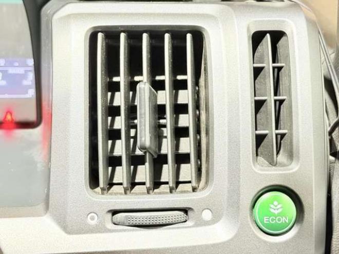 ステップワゴン2.0 G HIDエディション 4WD　防錆塗装4WDTVナビBカメ 2000