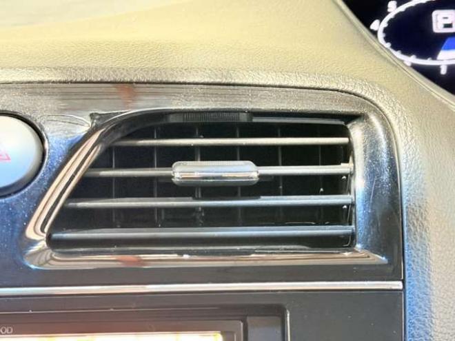 セレナ2.0 20S 4WD　防錆塗装4WDキーレスTVナビBカメ夏冬タイヤETC 2000