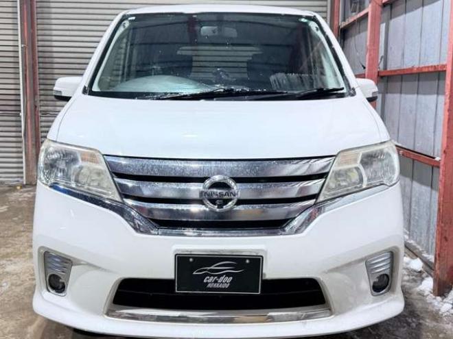 セレナ2.0 ハイウェイスター 4WD　防錆塗装4WDスマキー 2000