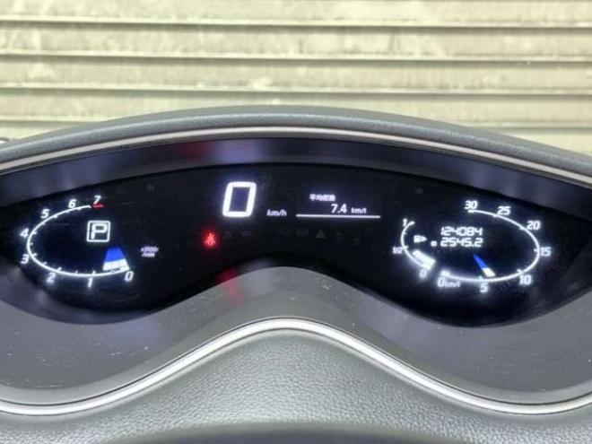 セレナ2.0 ハイウェイスター 4WD　防錆塗装4WDスマキー 2000