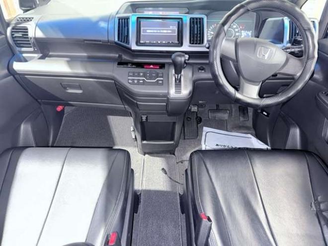 ステップワゴン2.0 L 4WD　下廻防錆 2000