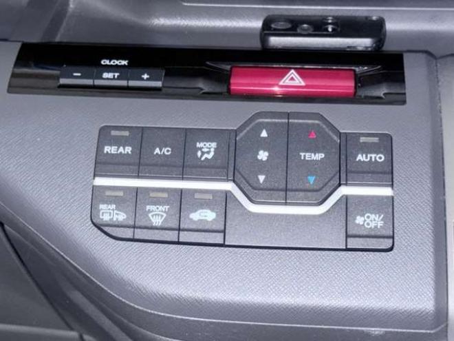 ステップワゴン2.0 L 4WD　下廻防錆 2000