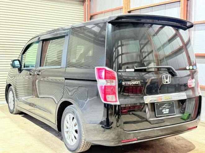 ステップワゴン2.0 L 4WD　下廻防錆 2000