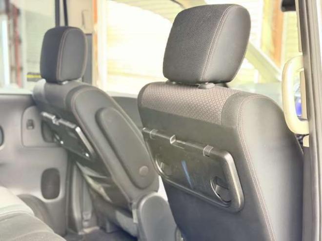 セレナ2.0 ハイウェイスター 4WD　防錆塗装4WDTVナビBカメ 2000