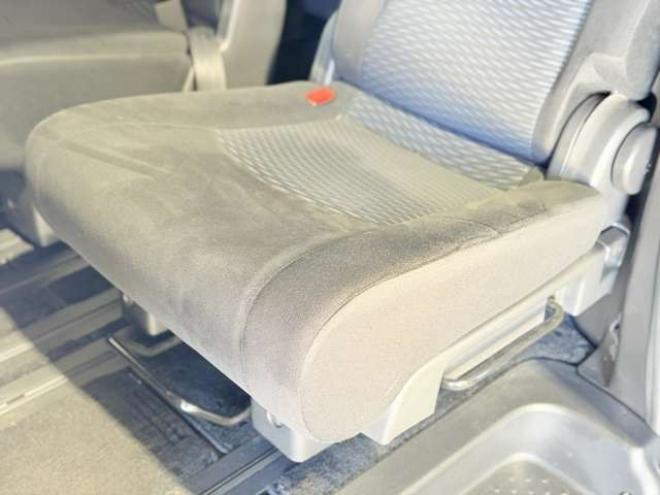 セレナ2.0 20X 4WD　防錆塗装4WDキーレスTVナビ 2000