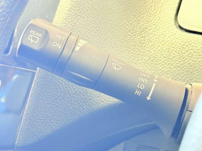 セレナ2.0 20X 4WD　防錆塗装4WDキーレスTVナビ 2000