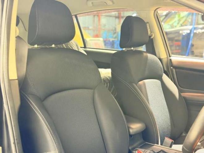 インプレッサスポーツ 2.0 i アイサイト 4WD　防錆塗装4WDキーレスCD夏冬タイヤ 2000