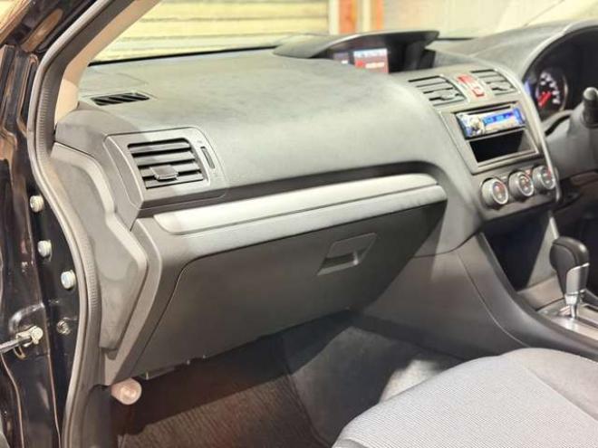 インプレッサスポーツ 2.0 i アイサイト 4WD　防錆塗装4WDキーレスCD夏冬タイヤ 2000