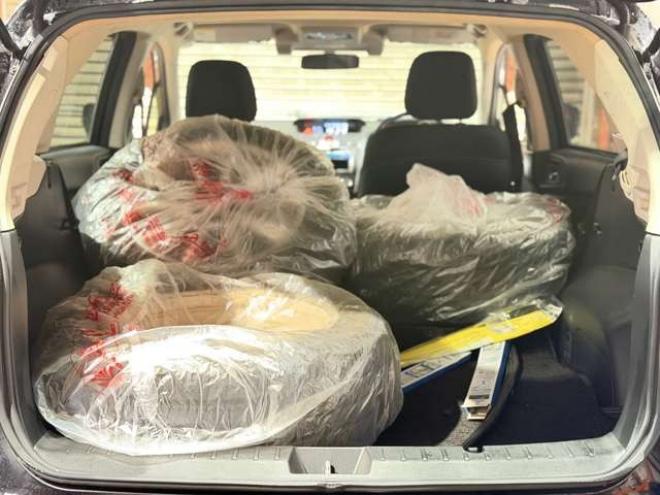 インプレッサスポーツ 2.0 i アイサイト 4WD　防錆塗装4WDキーレスCD夏冬タイヤ 2000