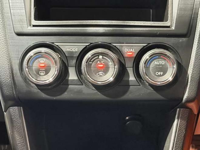 インプレッサスポーツ 2.0 i アイサイト 4WD　防錆塗装4WDキーレスCD夏冬タイヤ 2000