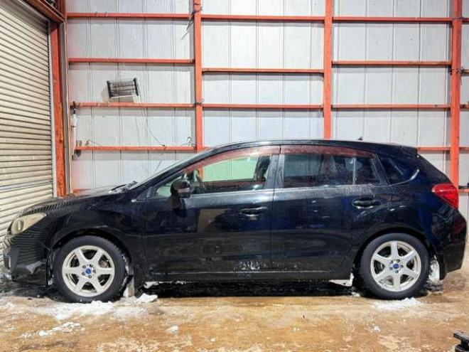 インプレッサスポーツ 2.0 i アイサイト 4WD　防錆塗装4WDキーレスCD夏冬タイヤ 2000