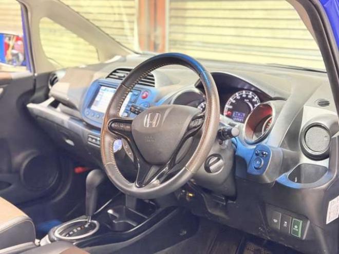 フィットシャトル1.5 15X 4WD　防錆塗装4WDTVナビBカメETC 1500