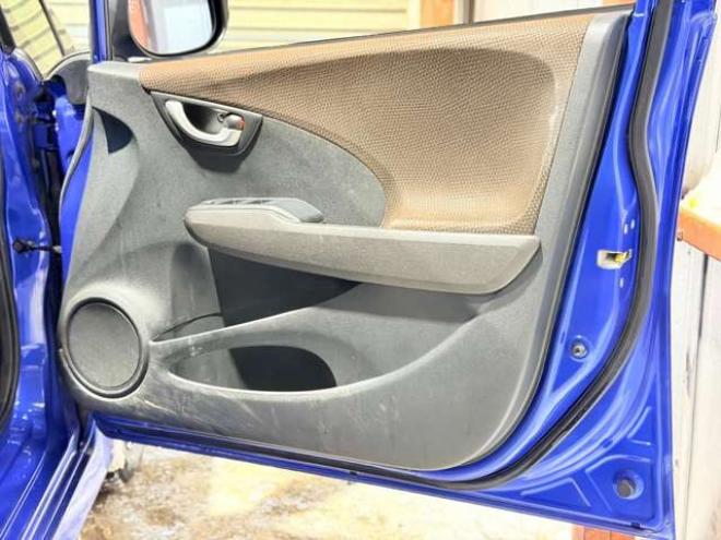 フィットシャトル1.5 15X 4WD　防錆塗装4WDTVナビBカメETC 1500