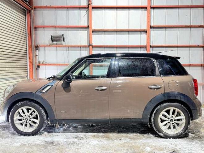 ミニクロスオーバー クーパーS オール4　防錆塗装4WDTVナビBカメETC 正規輸入車 1600