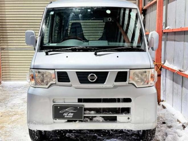 NV100クリッパーDX ハイルーフ 4WD　防錆塗装4WDキーレス夏冬タイヤ 660