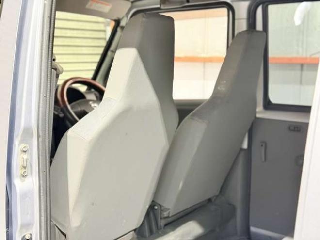 NV100クリッパーDX ハイルーフ 4WD　防錆塗装4WDキーレス夏冬タイヤ 660