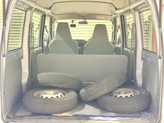 NV100クリッパーDX ハイルーフ 4WD　防錆塗装4WDキーレス夏冬タイヤ 660