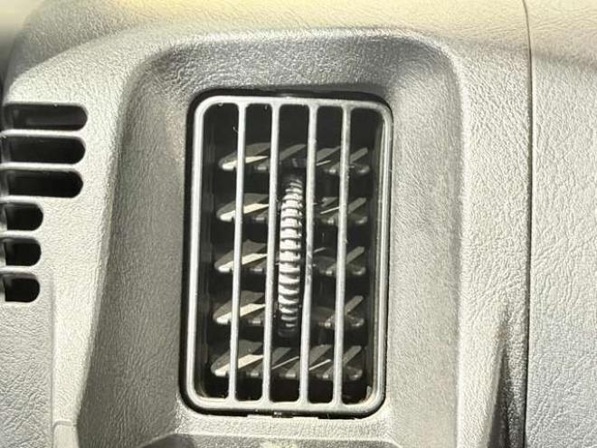 NV100クリッパーDX ハイルーフ 4WD　防錆塗装4WDキーレス夏冬タイヤ 660