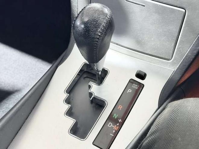 アベンシスワゴン2.0 Xi　防錆塗装TVナビエンスタ夏冬タイヤETCドラレコ 2WD 2000