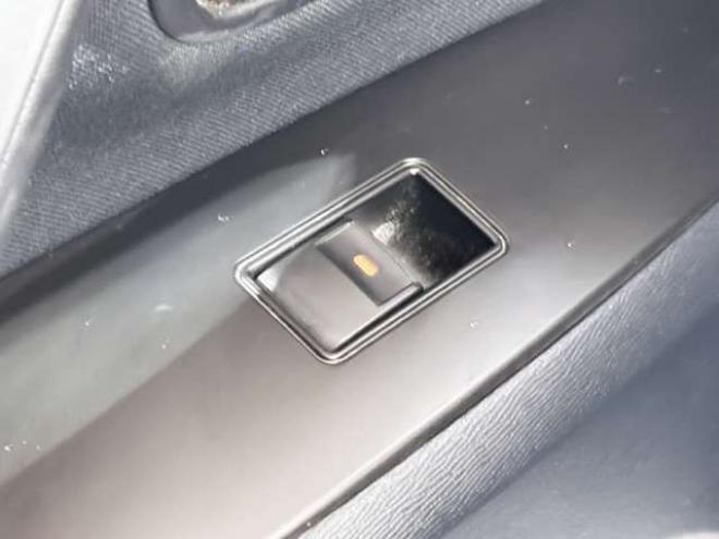 アベンシスワゴン2.0 Xi　防錆塗装TVナビエンスタ夏冬タイヤETCドラレコ 2WD 2000