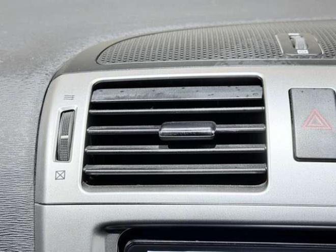 アベンシスワゴン2.0 Xi　防錆塗装TVナビエンスタ夏冬タイヤETCドラレコ 2WD 2000