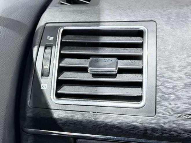 アベンシスワゴン2.0 Xi　防錆塗装TVナビエンスタ夏冬タイヤETCドラレコ 2WD 2000