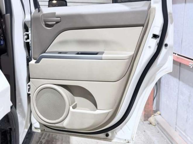 クライスラー・ジープパトリオット リミテッド 4WD　下廻防錆ETC 正規輸入車 2400