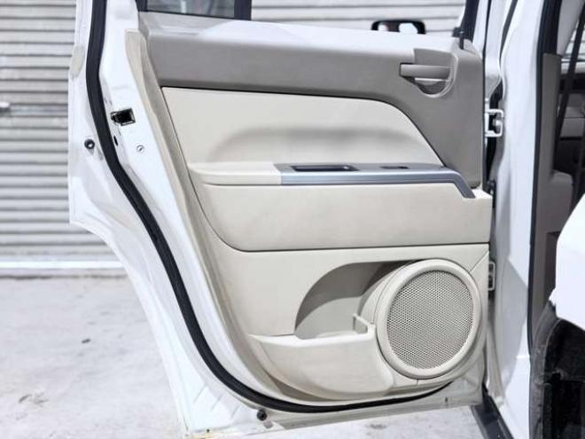 クライスラー・ジープパトリオット リミテッド 4WD　下廻防錆ETC 正規輸入車 2400