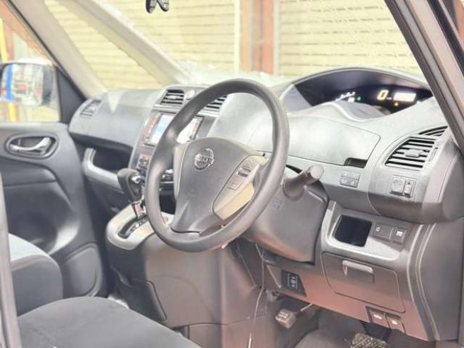 セレナ2.0 20X 4WD　防錆塗装4WDTVナビBカメドラレコ後席モニタ 2000