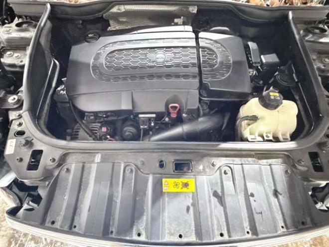 ミニクロスオーバー クーパー D オール4 4WD　防錆塗装4WDアンドロイドナビBカメETC 正規輸入車 2000