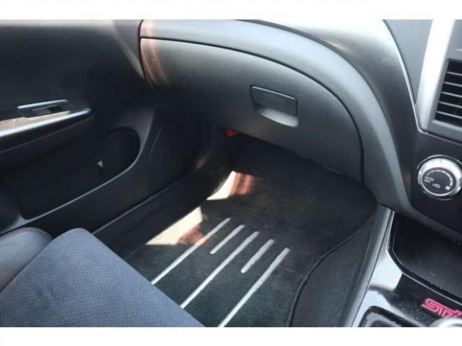 インプレッサSTI 2.0 WRX 4WD　6速MT・Tベル済み・外マフラー 2000