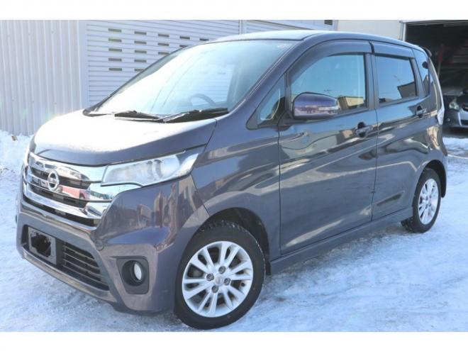 デイズX 4WD　ナビ・TV・バックカメラ・アイドリングストップ・R9/9月・走行すくない1.6万キロ 660