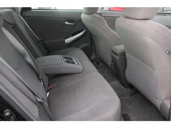 プリウス1.8 S　ナビ・TV・車検R9/6月 2WD 1800