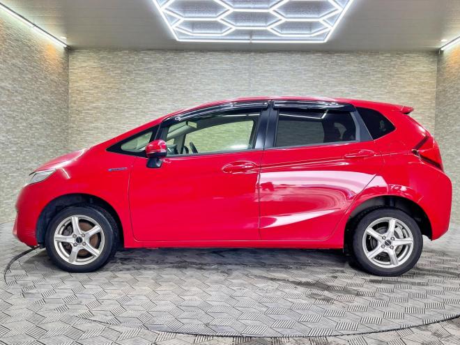 フィットハイブリッド1.5ハイブリッドFパッケージ 4WD 5年保証 スマキー ナビ Bカメ ETC 寒冷地仕様 禁煙 車検整備2年付