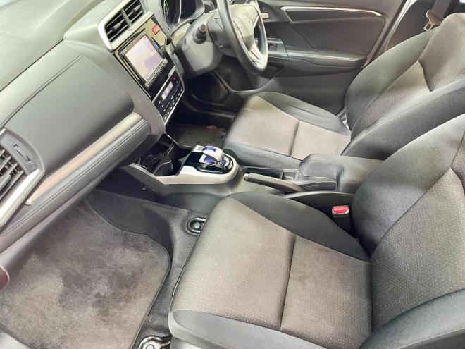 フィットハイブリッド1.5ハイブリッドFパッケージ 4WD 5年保証 スマキー ナビ Bカメ ETC 寒冷地仕様 禁煙 車検整備2年付