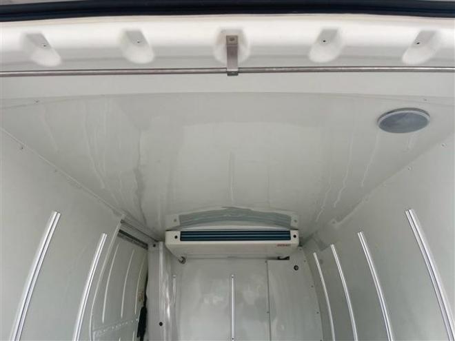 ハイエースバン2.8 中温冷凍バン ロング ディーゼルターボ 4WD　 2800