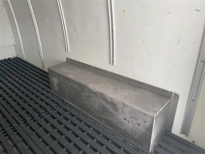 ハイエースバン2.8 中温強化冷凍バン ロング ディーゼルターボ 4WD　 2800