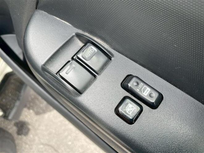 ハイエースバン2.8 中温強化冷凍バン ロング ディーゼルターボ 4WD　 2800