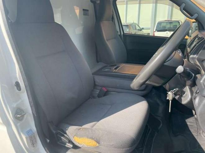 ハイエースバン3.0 中温冷凍バン ロング ディーゼルターボ 4WD　 3000