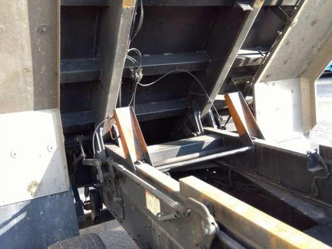 ファイター深ダンプ　LDG-FQ62F 新明和工業　 2WD 7540