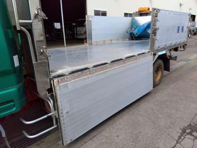 ファイター深ダンプ　KK-FK61HH 新明和工業　 2WD 8200