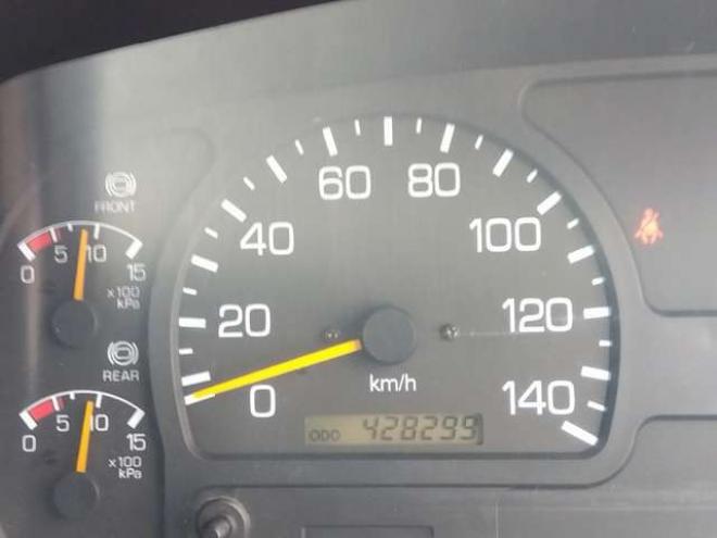 ファイター深ダンプ　KK-FK61HH 新明和工業　 2WD 8200